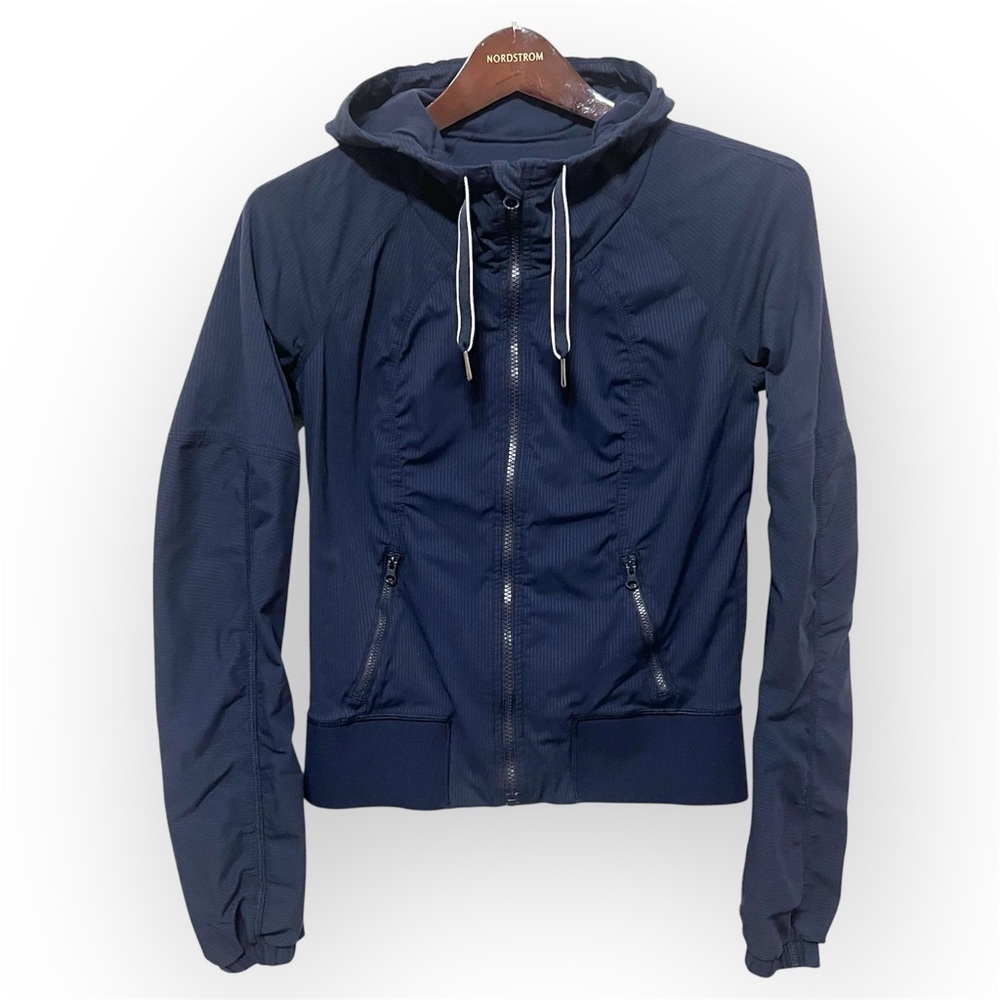 Lululemon Dance Studio full zip hooded jacket navy blue, pinstripe size 4 (S)